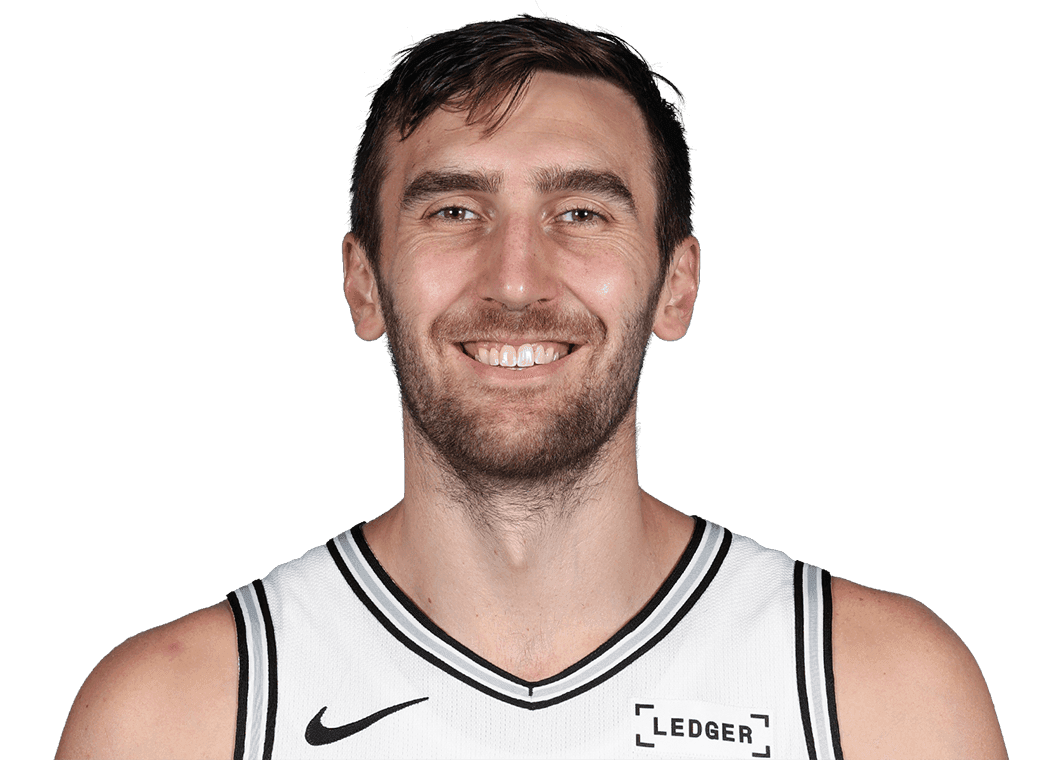 Luke Kornet headshot