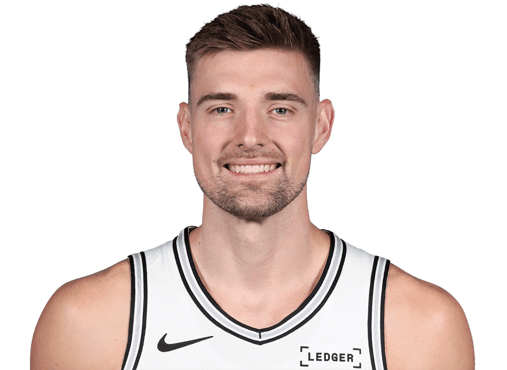 Micah Potter headshot