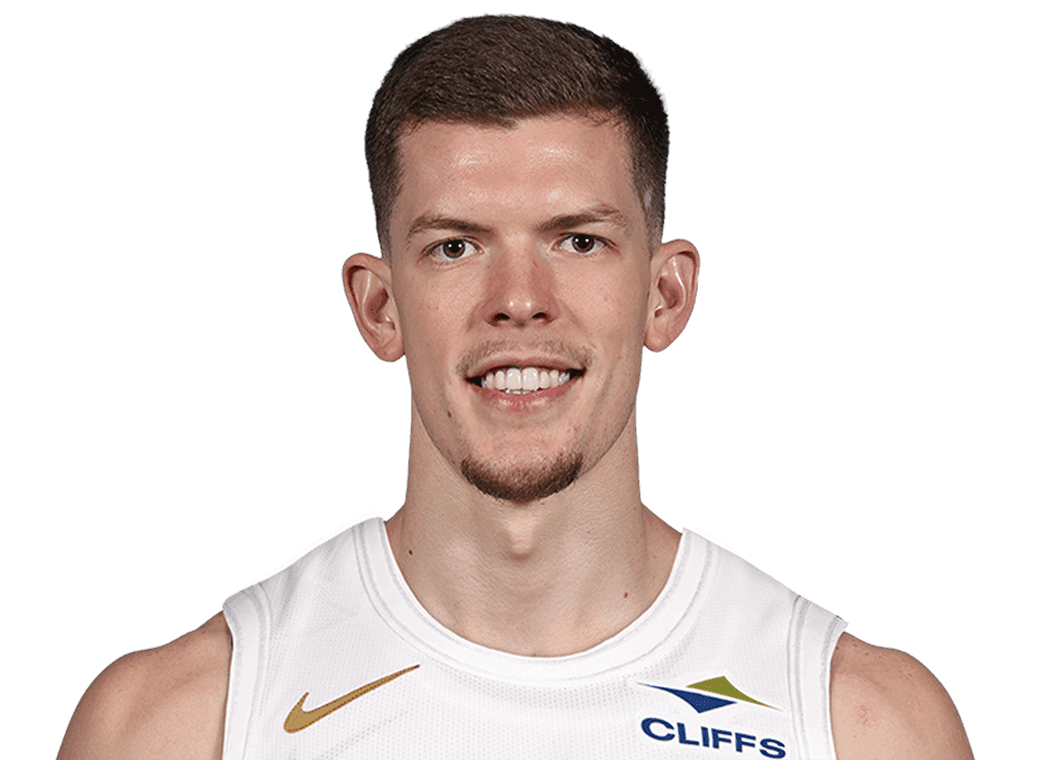 Riley Minix headshot